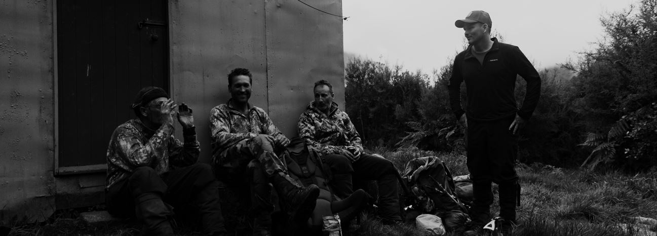 Hunters chatting banner